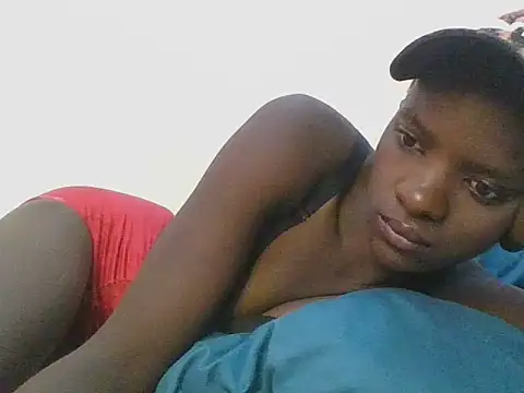 Snapshot of ebonypetite2 chatting on July 8, 4:17 am ebonypetite2 online show from July 8, 4:17 am