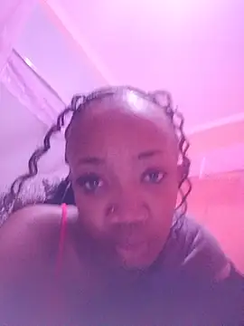 Busty Andieee online show from June 15, 7:49 pm