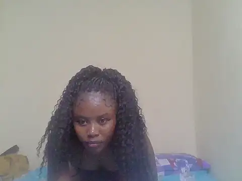 Snapshot of cute_bee chatting on July 16, 3:29 pm cute bee online show from July 16, 3:29 pm
