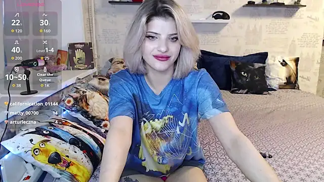 Snapshot of AleksandraJames chatting on June 11, 12:32 am AleksandraJames online show from June 11, 12:32 am