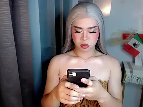Snapshot of Horny_HoneyX chatting on July 7, 11:47 am Horny HoneyX online show from July 7, 11:47 am