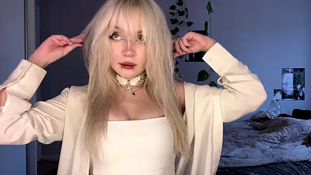 Velvets Vixens01 online show from June 12, 4:28 pm
