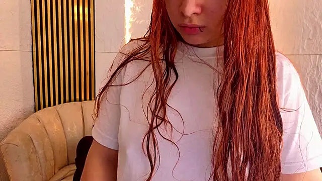 Snapshot of sofia_red_cn chatting on July 11, 1:52 am sofia red cn online show from July 11, 1:52 am