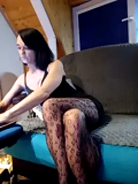 Snapshot of Horny_Sexi_Couple chatting on August 4, 6:21 pm Horny Sexi Couple online show from August 4, 6:21 pm