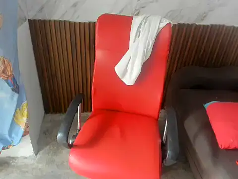 Snapshot of palo_largo_ chatting on June 15, 7:27 pm palo largo online show from June 15, 7:27 pm