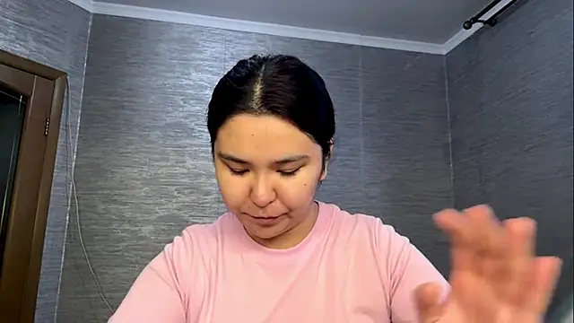 Snapshot of takatsukisenn chatting on June 14, 2:19 pm takatsukisenn online show from June 14, 2:19 pm