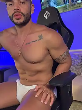 Snapshot of Bruno_De_Lucca chatting on June 15, 12:57 am Bruno De Lucca online show from June 15, 12:57 am