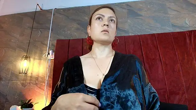 Snapshot of Hinata_Moon chatting on July 7, 12:42 pm Hinata Moon online show from July 7, 12:42 pm