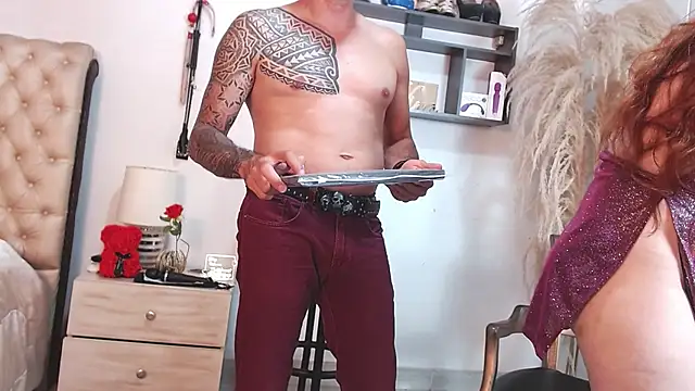 NinaAndRocco online show from June 18, 1:28 am