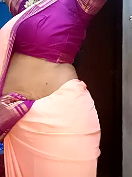 Snapshot of tamil_sarah chatting on June 15, 7:54 am tamil sarah online show from June 15, 7:54 am