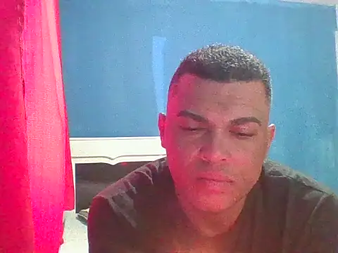 Snapshot of VitorBDote23cm chatting on June 11, 10:13 am VitorBDote23cm online show from June 11, 10:13 am