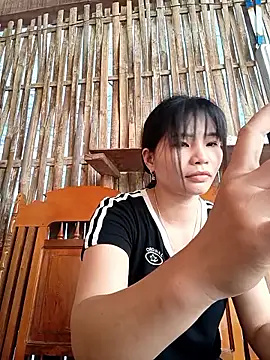 Snapshot of TaraLia chatting on June 11, 1:05 am TaraLia online show from June 11, 1:05 am