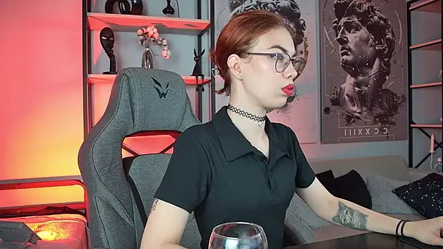 SeraphineDuskryn online show from July 4, 8:04 pm