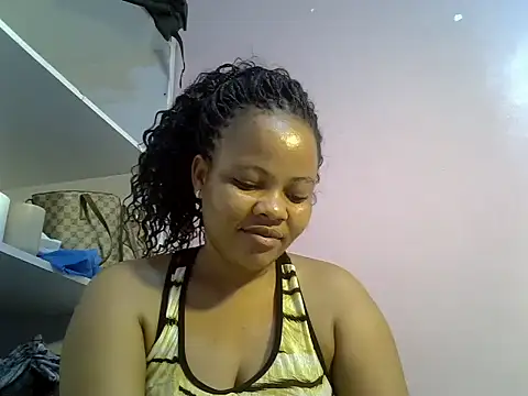 Snapshot of Africanah-Ke chatting on July 20, 12:36 am Africanah-Ke online show from July 20, 12:36 am