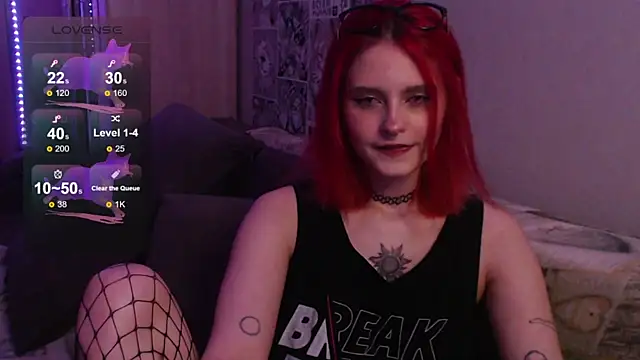 Snapshot of ScarlettAw chatting on June 17, 7:37 pm ScarlettAw online show from June 17, 7:37 pm