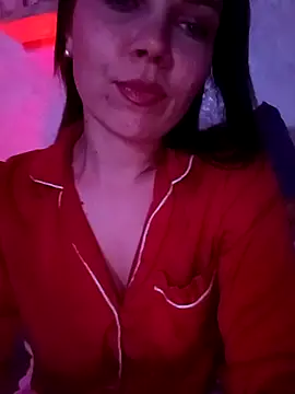 Snapshot of Janie_Days chatting on June 19, 8:23 pm Janie Days online show from June 19, 8:23 pm