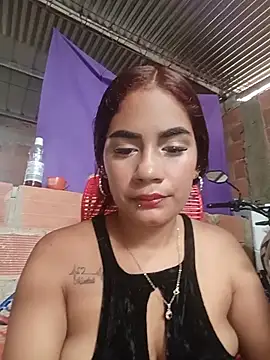 Snapshot of dulce_amber21 chatting on June 18, 1:26 pm dulce amber21 online show from June 18, 1:26 pm