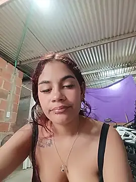 Snapshot of dulce_amber21 chatting on July 10, 12:30 pm dulce amber21 online show from July 10, 12:30 pm