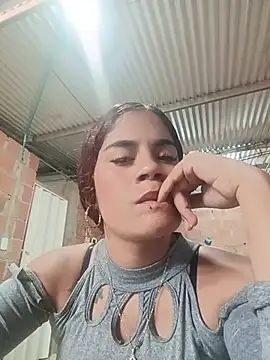 Snapshot of dulce_amber21 chatting on July 20, 12:40 pm dulce amber21 online show from July 20, 12:40 pm