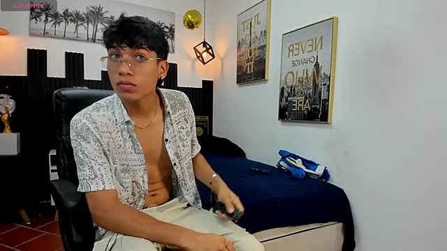 Jake Falcon online show from June 12, 11:20 am