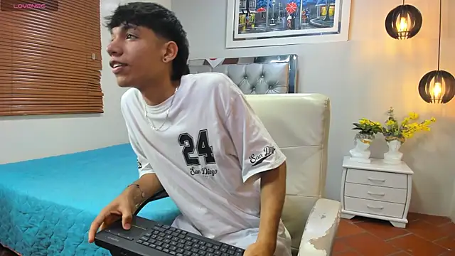 Jake Falcon online show from July 3, 11:27 am