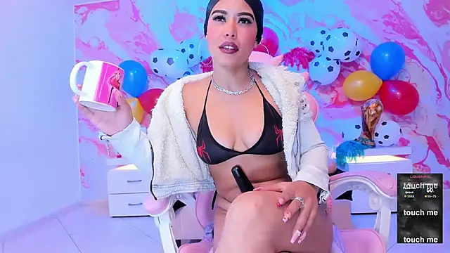 Snapshot of victoria_rosee1 chatting on July 8, 4:06 am victoria rosee1 online show from July 8, 4:06 am