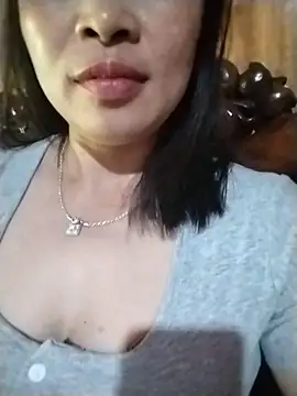 Snapshot of Lya_hott chatting on June 13, 3:37 am Lya hott online show from June 13, 3:37 am