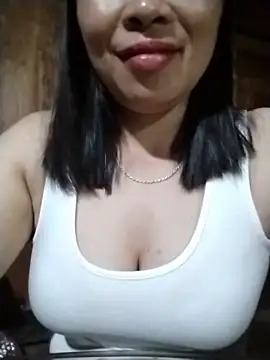 Snapshot of Lya_hott chatting on June 15, 2:19 pm Lya hott online show from June 15, 2:19 pm