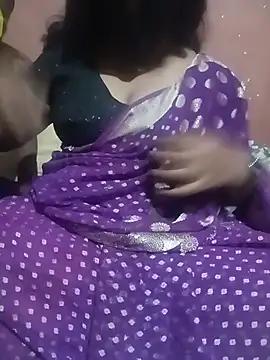 Snapshot of Sexy-kajal55 chatting on August 5, 4:32 pm Sexy-kajal55 online show from August 5, 4:32 pm