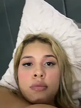 Snapshot of hannie- chatting on July 6, 5:59 am hannie- online show from July 6, 5:59 am