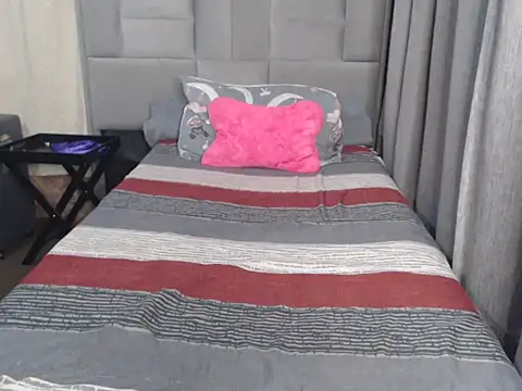 Snapshot of Wifey_Amanda chatting on June 30, 3:29 am Wifey Amanda online show from June 30, 3:29 am