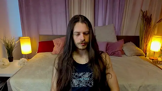 Snapshot of MartinnWolf chatting on June 17, 1:45 pm MartinnWolf online show from June 17, 1:45 pm