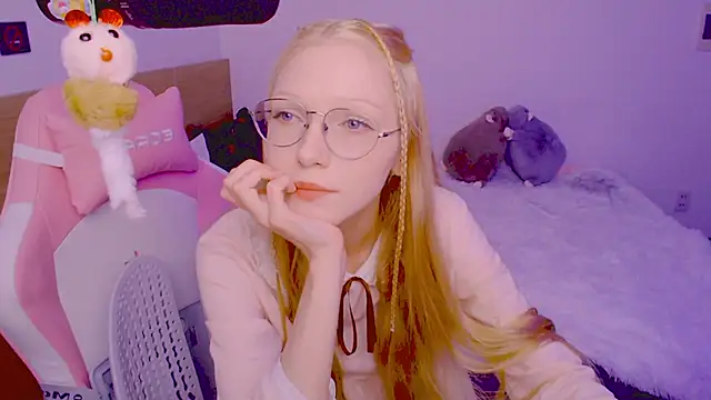 Snapshot of blush chatting on July 7, 12:20 pm blush online show from July 7, 12:20 pm
