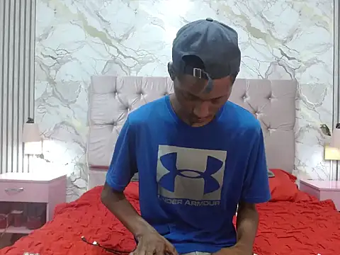 Snapshot of Joel_Bell chatting on June 27, 12:22 pm Joel Bell online show from June 27, 12:22 pm