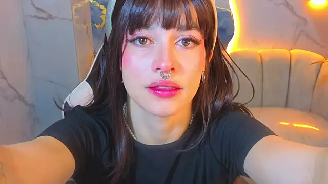 Snapshot of Lily_Tx chatting on June 23, 12:36 pm Lily Tx online show from June 23, 12:36 pm