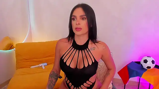 Snapshot of Carol_Alen_Of chatting on July 1, 7:13 pm Carol Alen Of online show from July 1, 7:13 pm