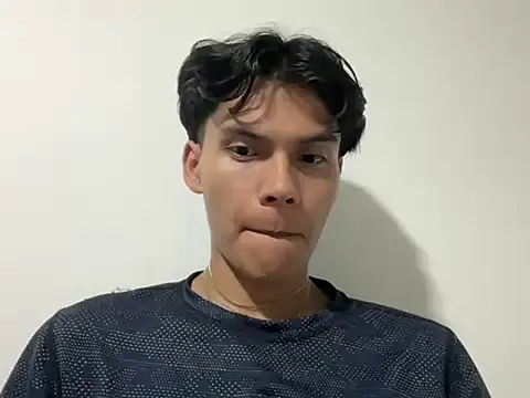 AlexKenm online show from June 12, 3:16 am