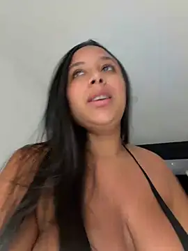 Snapshot of Victoria_Owens chatting on July 8, 12:20 pm Victoria Owens online show from July 8, 12:20 pm