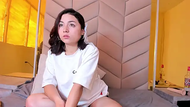 Snapshot of Eve_auraa69 chatting on July 18, 3:27 pm Eve auraa69 online show from July 18, 3:27 pm