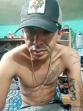 Snapshot of blueizam chatting on June 12, 11:57 pm blueizam online show from June 12, 11:57 pm