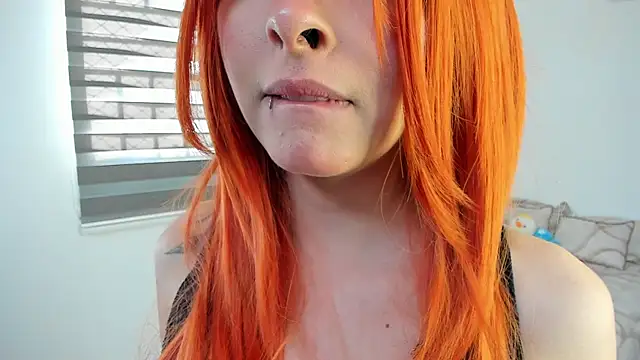 Snapshot of Sophiesoft_ chatting on August 4, 1:25 pm Sophiesoft online show from August 4, 1:25 pm
