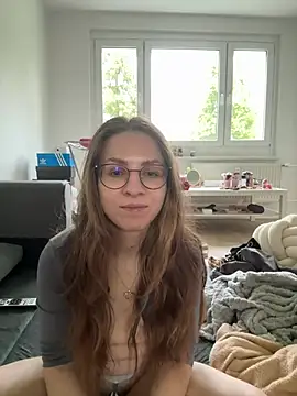Snapshot of Isabella_honey chatting on June 16, 5:37 pm Isabella honey online show from June 16, 5:37 pm