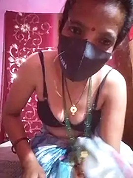 Snapshot of Desi_madamm chatting on July 5, 1:07 pm Desi madamm online show from July 5, 1:07 pm
