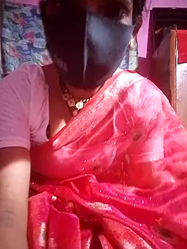 Snapshot of Desi_madamm chatting on July 8, 11:48 am Desi madamm online show from July 8, 11:48 am