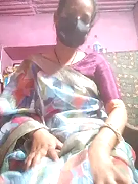 Snapshot of Desi_madamm chatting on July 28, 5:01 pm Desi madamm online show from July 28, 5:01 pm
