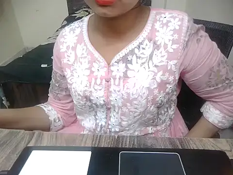Snapshot of Bold-Divya1 chatting on July 28, 12:59 pm Bold-Divya1 online show from July 28, 12:59 pm