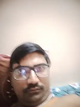 Snapshot of dhirusury050625 chatting on June 16, 4:31 pm dhirusury050625 online show from June 16, 4:31 pm