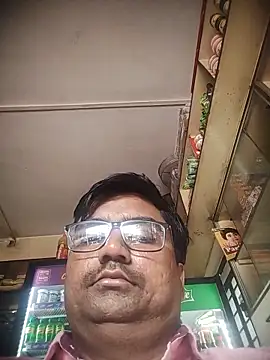 Snapshot of dhirusury050625 chatting on July 2, 6:19 am dhirusury050625 online show from July 2, 6:19 am