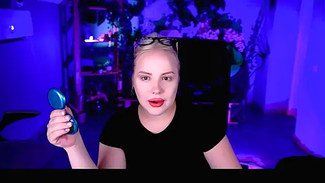 stellawatts online show from July 8, 12:09 pm
