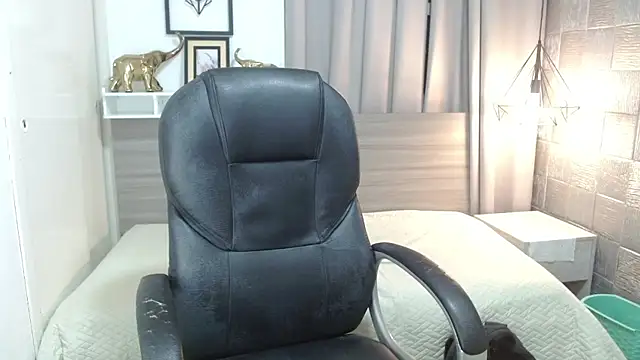 Snapshot of Billie_Jean chatting on July 28, 2:13 pm Billie Jean online show from July 28, 2:13 pm